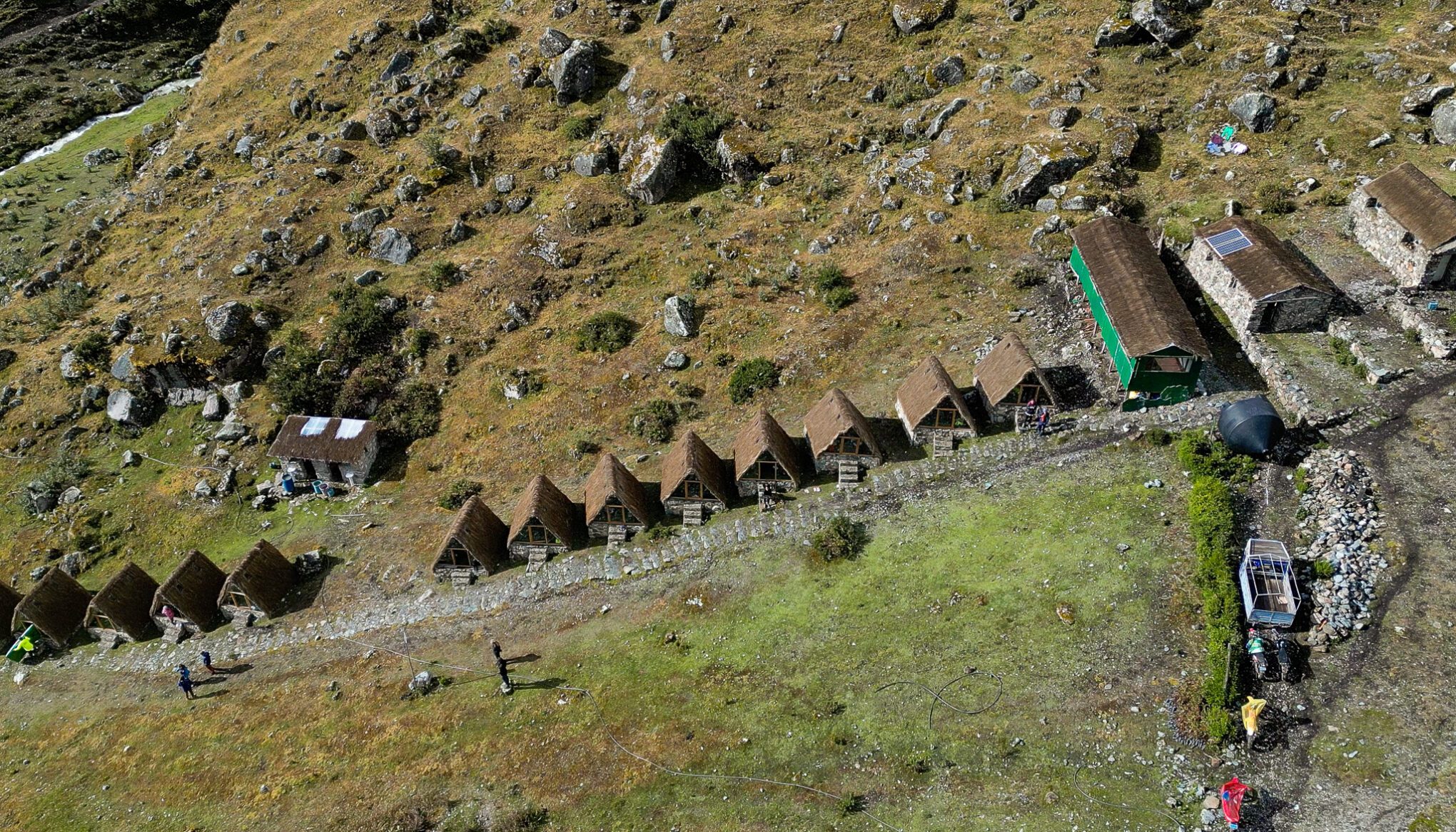 Quiswarniyoc Campsite with views of small huts